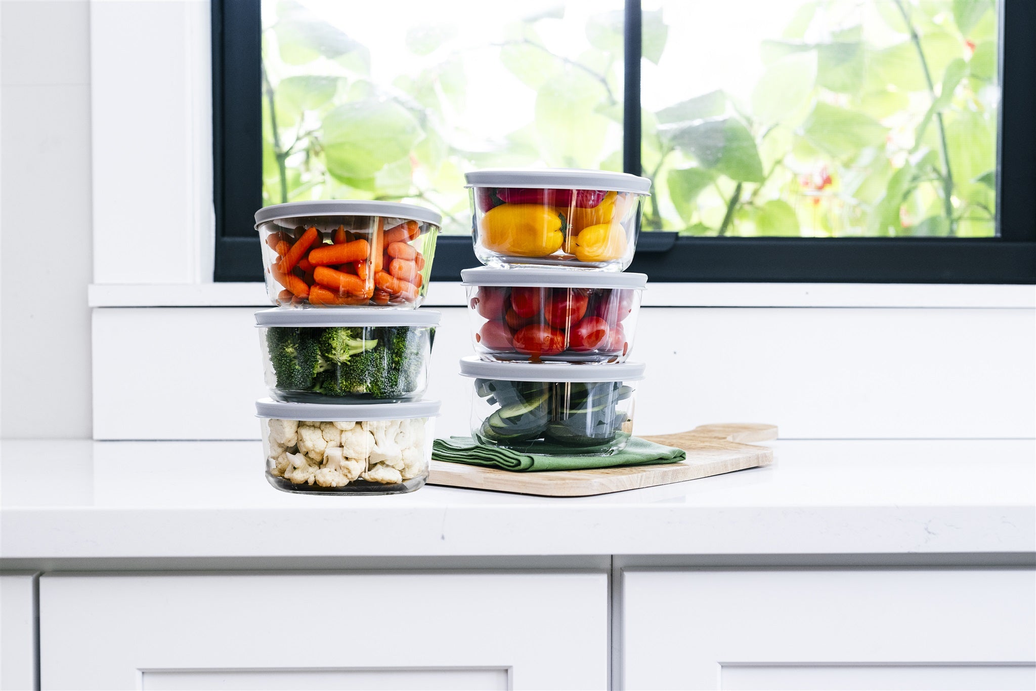 12 Piece (4 Cup / 32oz) Round Glass Food Storage Container Set (6 Containers + 6 Lids) with Bonus Lids