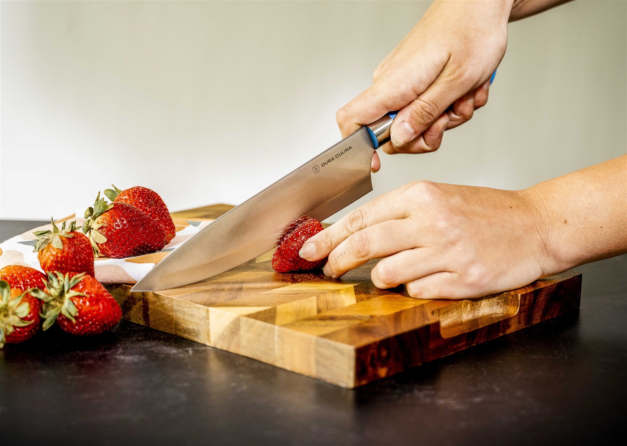 EcoCut 3 Piece Kitchen Knife Set With Blade Guards, Blue