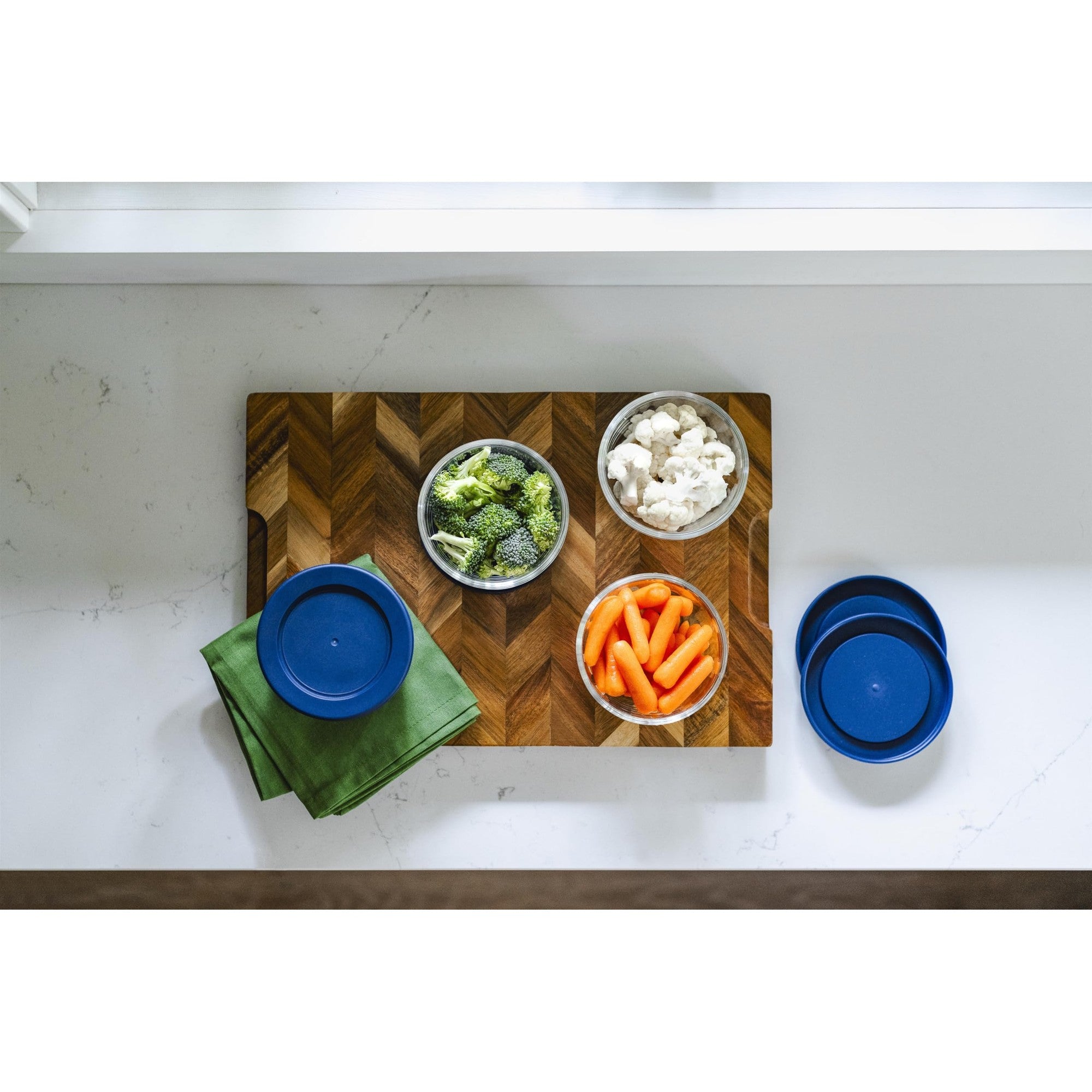 8 Piece Set 7 Oz  Round Glass Storage Containers With Lids, Blue – Scale Reference – Dura Living