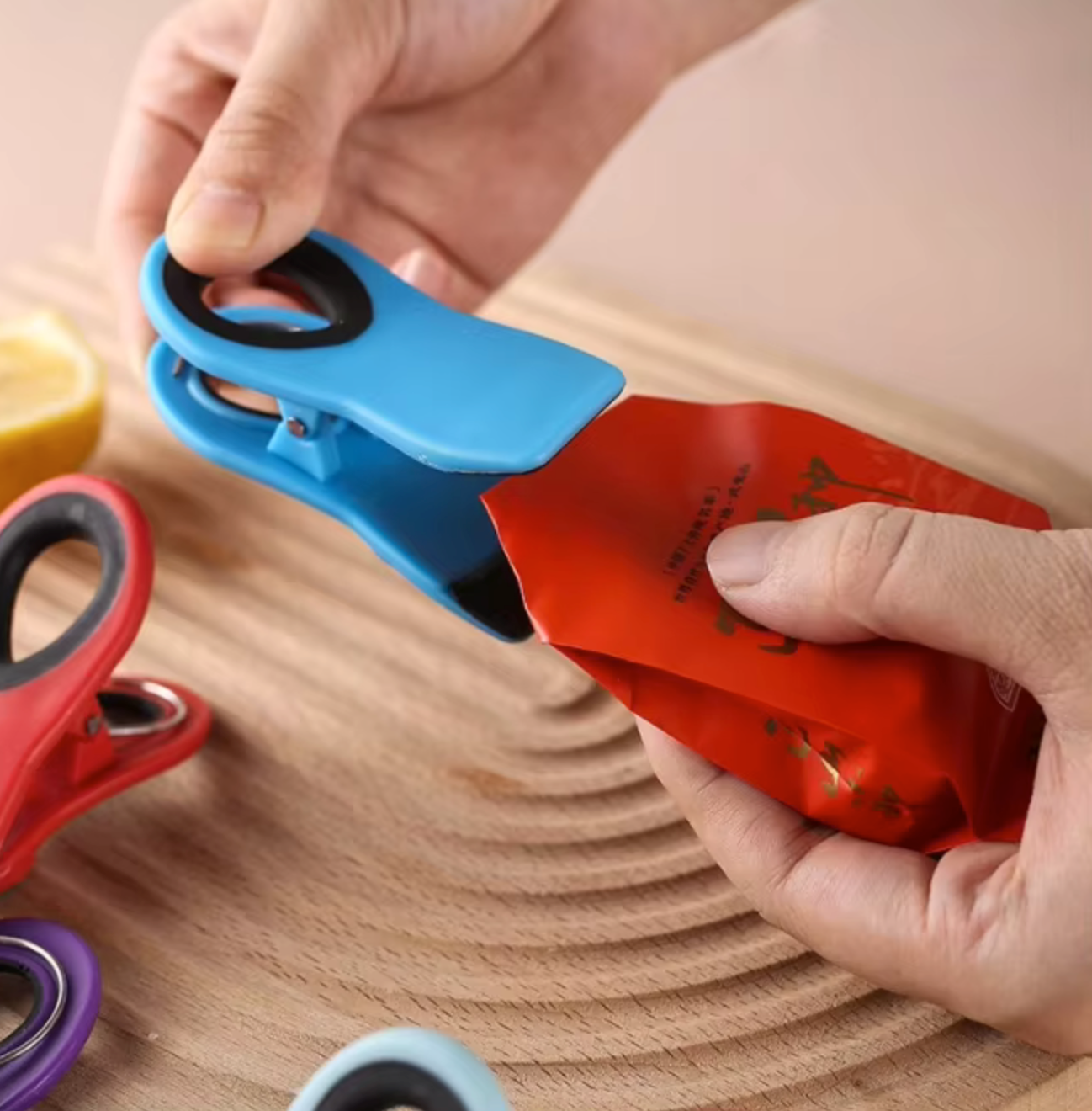 10-Piece Magnetic Bag Clip Set, Multi Blue