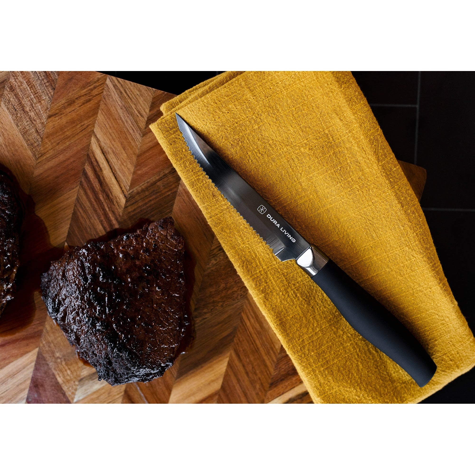 Titan Set Of 8 Steak Knives - Black – Close-Up – Dura Living