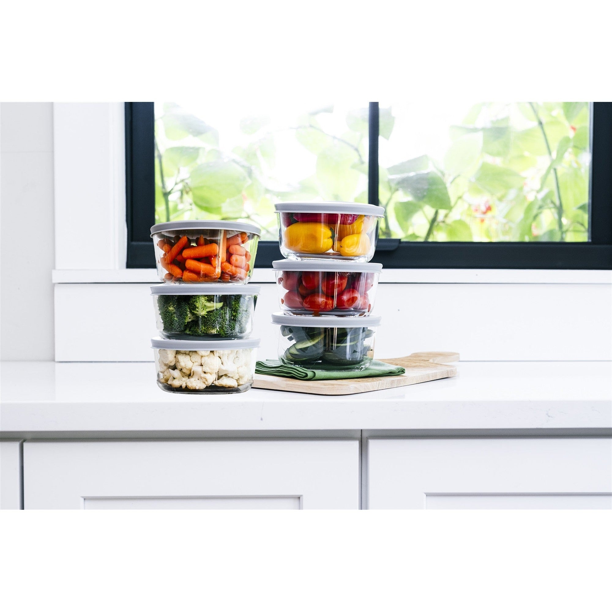 12 Piece Set (4 Cup / 32Oz ) Round Glass Storage Containers With Lids, Grey – In Use – Dura Living