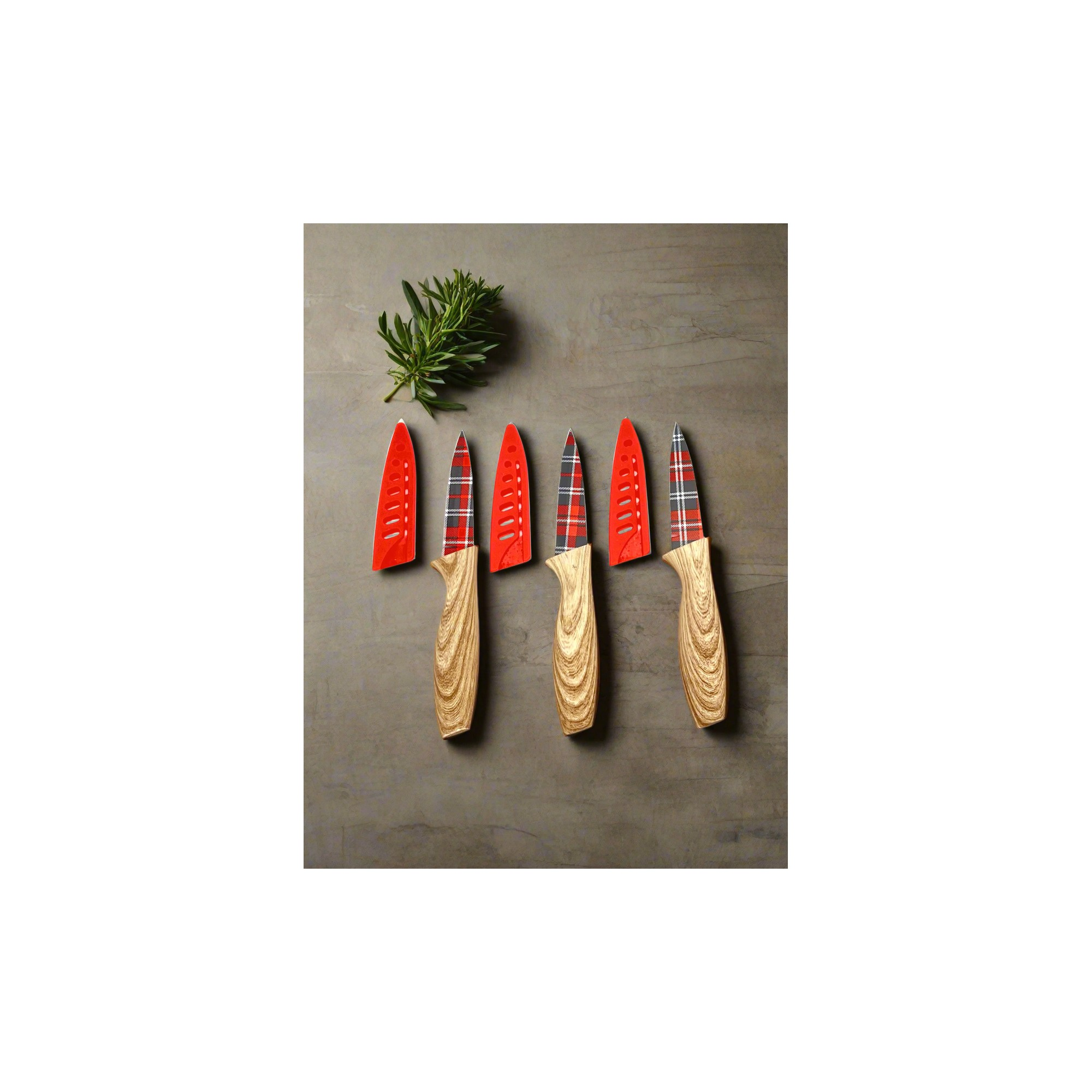3-Piece Festive Holiday Paring Knife Set with Blade Guards, Gingham – Detail – Dura Living