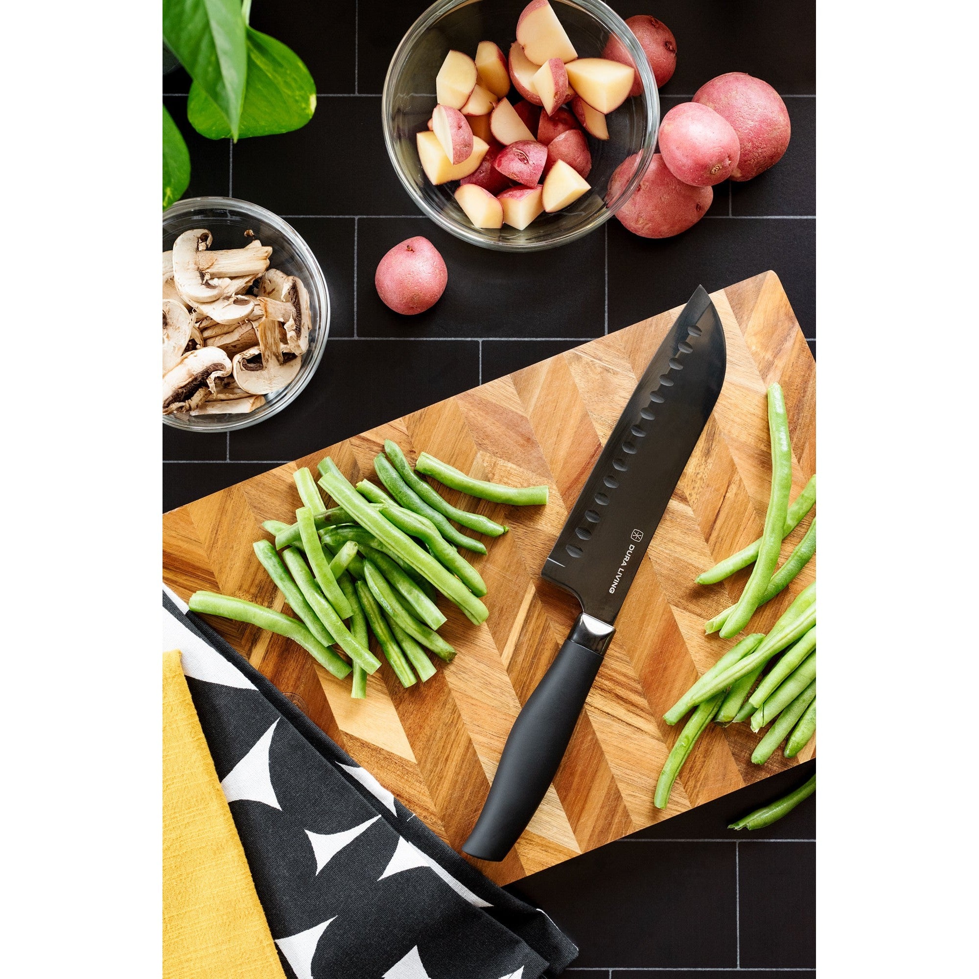 Titan 7 inch Santoku Knife - Black – Detail – Dura Living