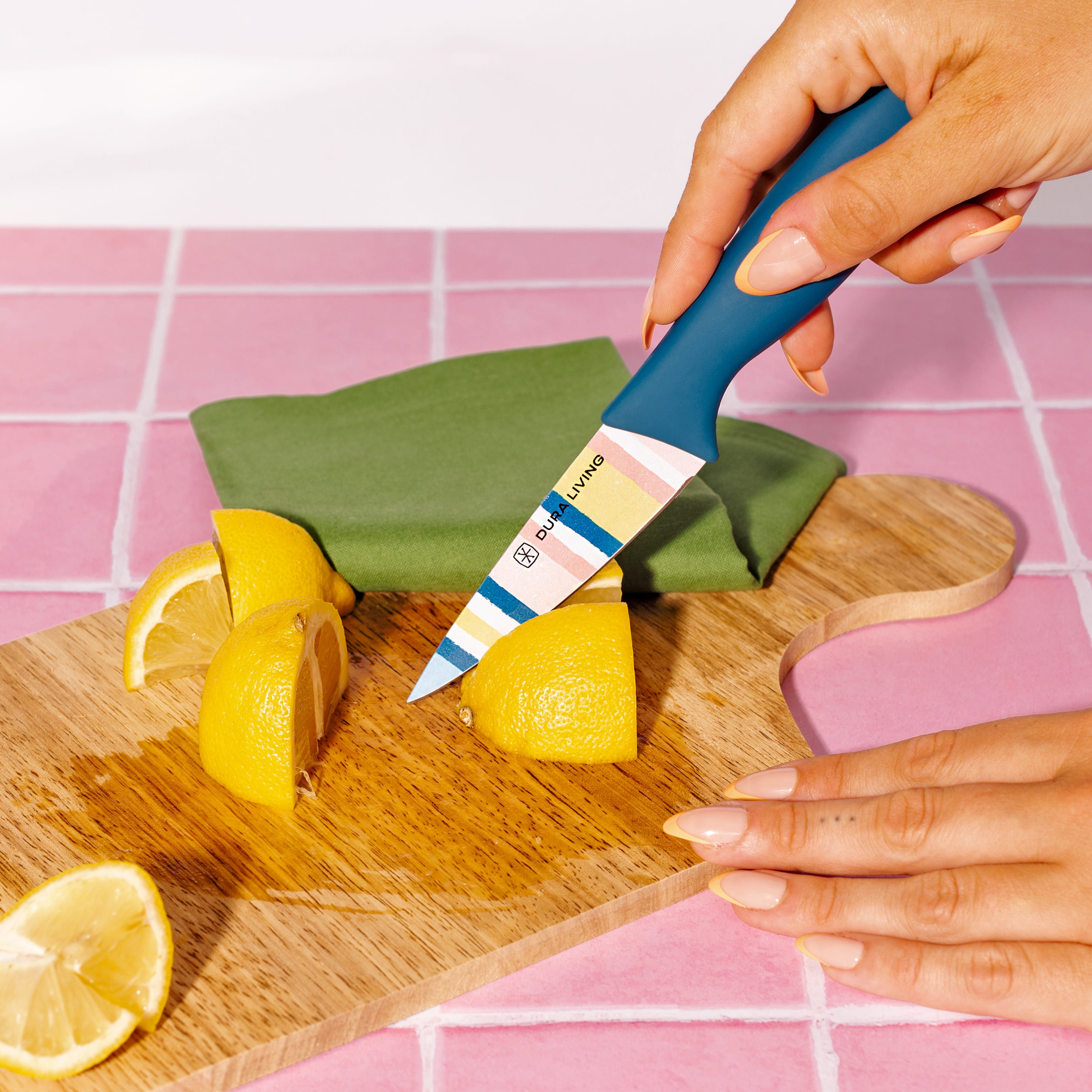 Cooking in Style: 3-Piece Kitchen Knife Set with Tropical Prints & Blade  Guards