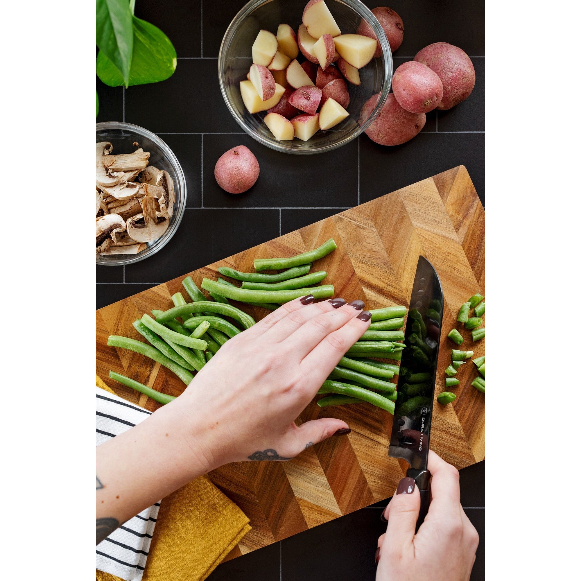 Titan 7 inch Santoku Knife - Black – Full Set – Dura Living